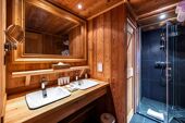 Hotel Au Chamois d'Or, bathroom, Les Etincelles, Alpe d'Huez