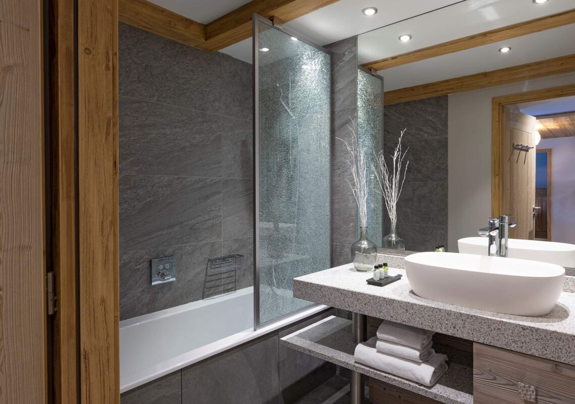 Chalets Elena Bathroom