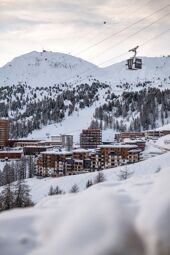 Residence Manaka, La Plagne, MGM, exterior with ski lift